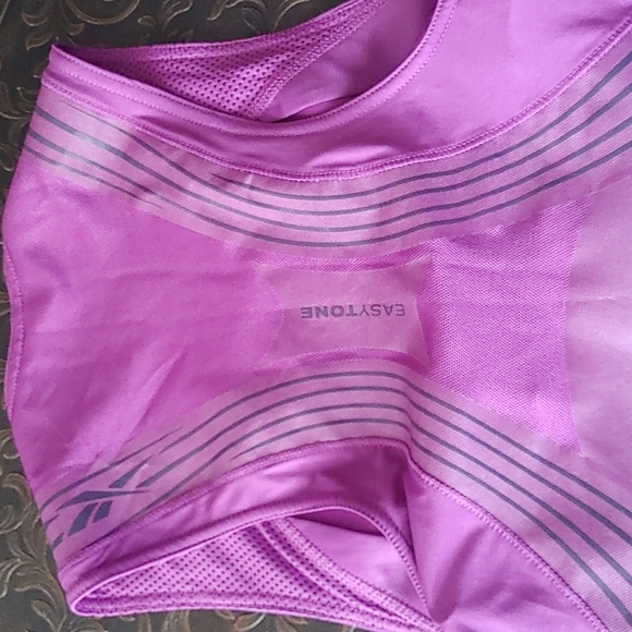 3/$40 Reebok Easy Tone Lilac Shirt Sz Med - Picture 4 of 7